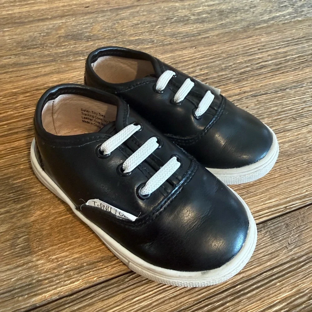 Tiny toes toddler leather black sneakers